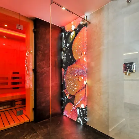 Premium By Wawel Castle Daire