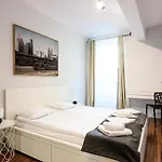 Premium By Wawel Castle Krakau